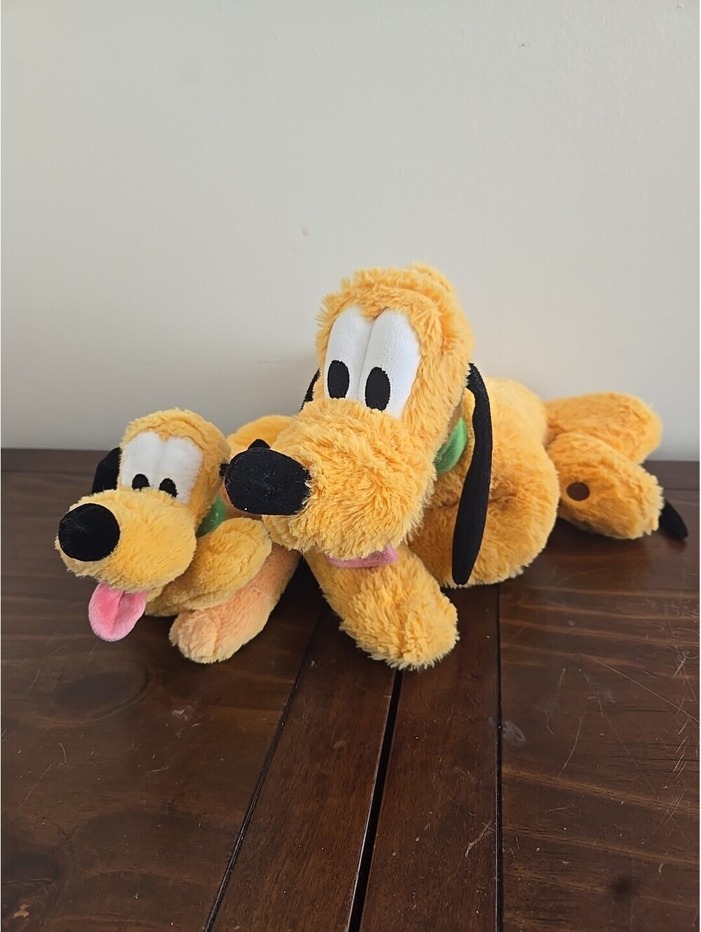 Disney Land World Parks Lot 20" Laying Down Pluto Dog Plush Stuffed Animal Toy